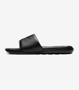 Nike Victori One All Black