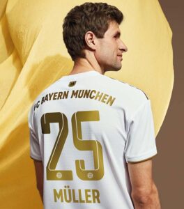 FC Bayern Munich 22/23 White Away Jersey WEAR